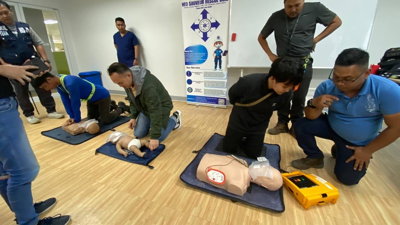 neo sauver training